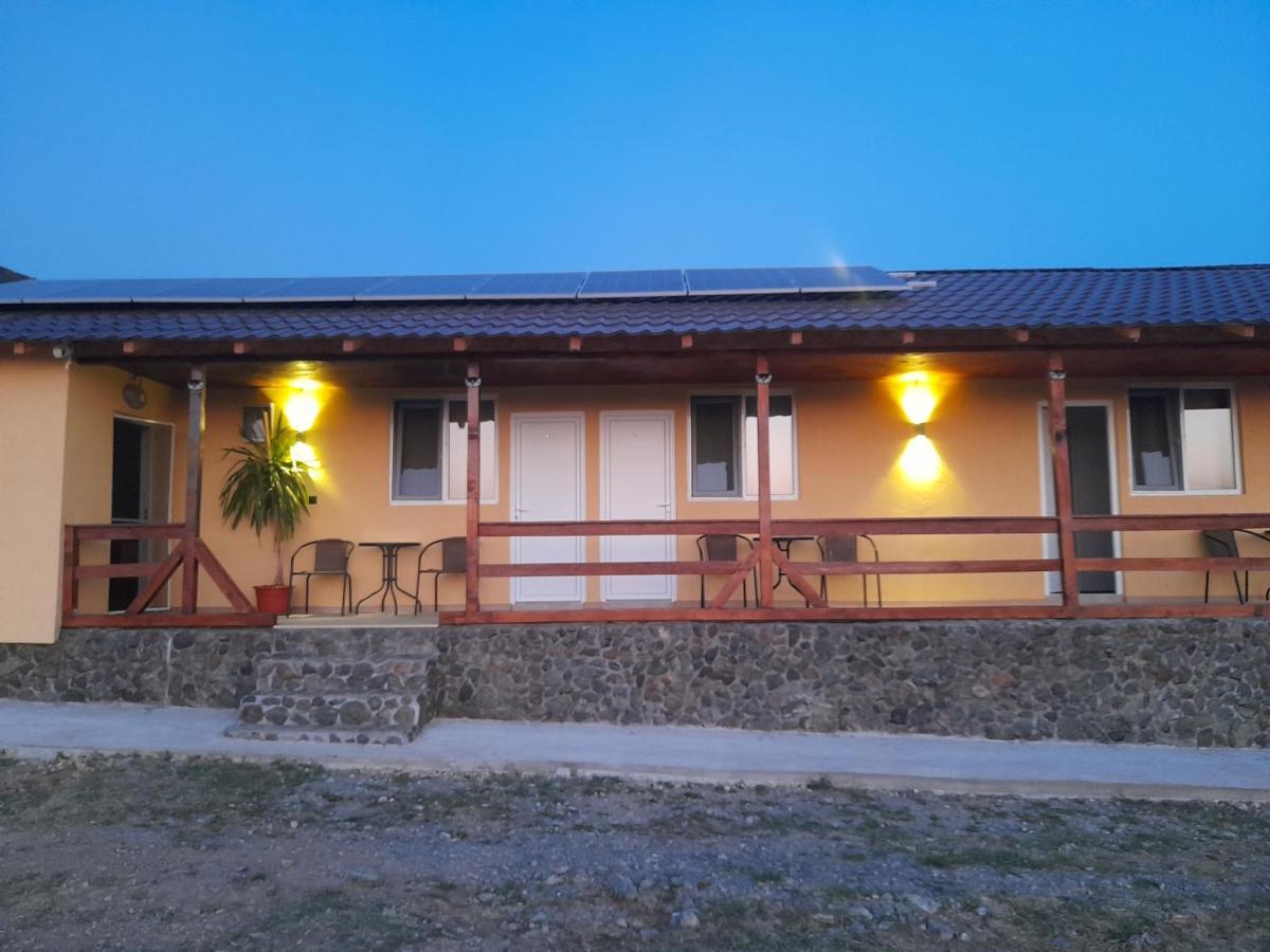 Cabana Varad Coronini Moldova Veche Exterior foto